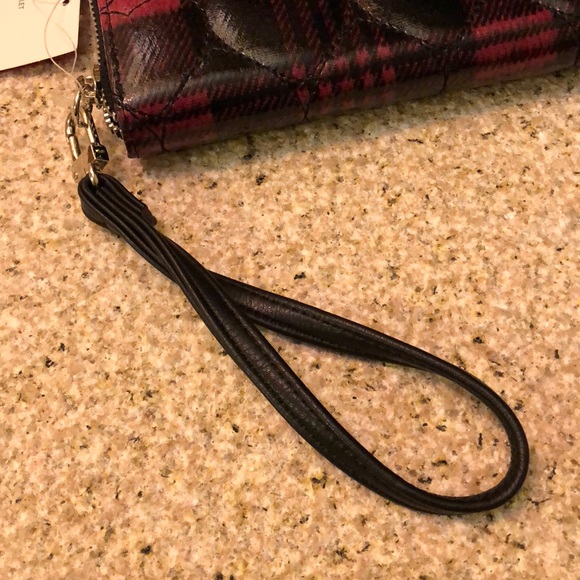 COPY - 🖤NWT BETSEY JOHNSON HEART ZIP AROUND WALLET🖤 - Picture 7 of 7